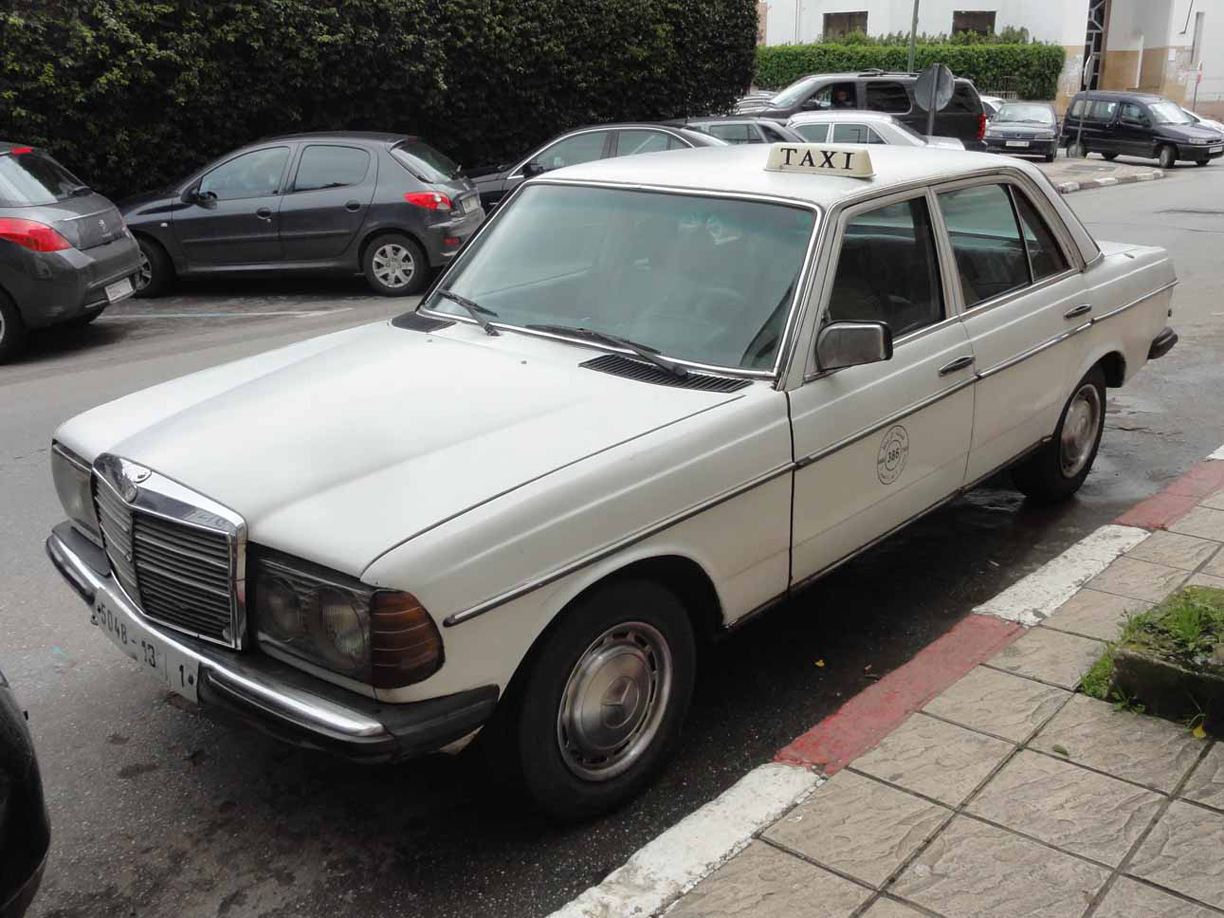 An-old-Mercedes-in-Rabat